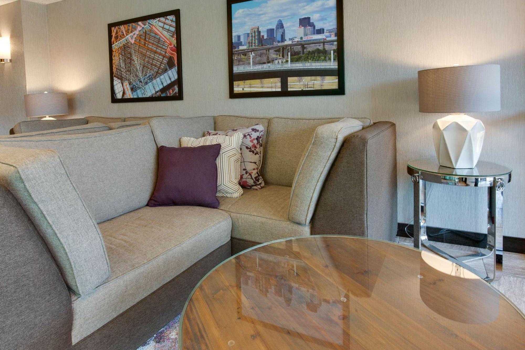Drury Inn & Suites Louisville East Bagian luar foto